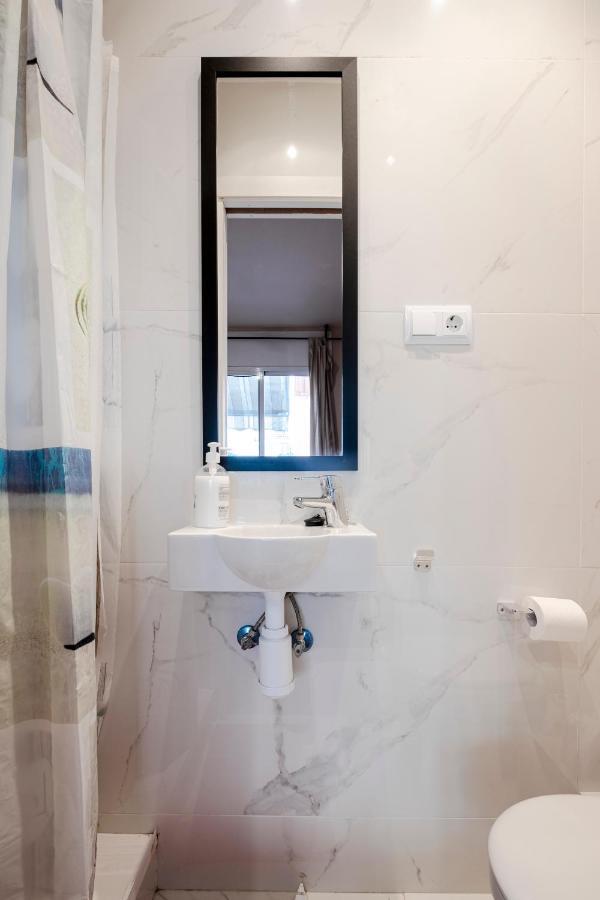 Three Bedroom Apartment In Sants 巴塞罗那 外观 照片