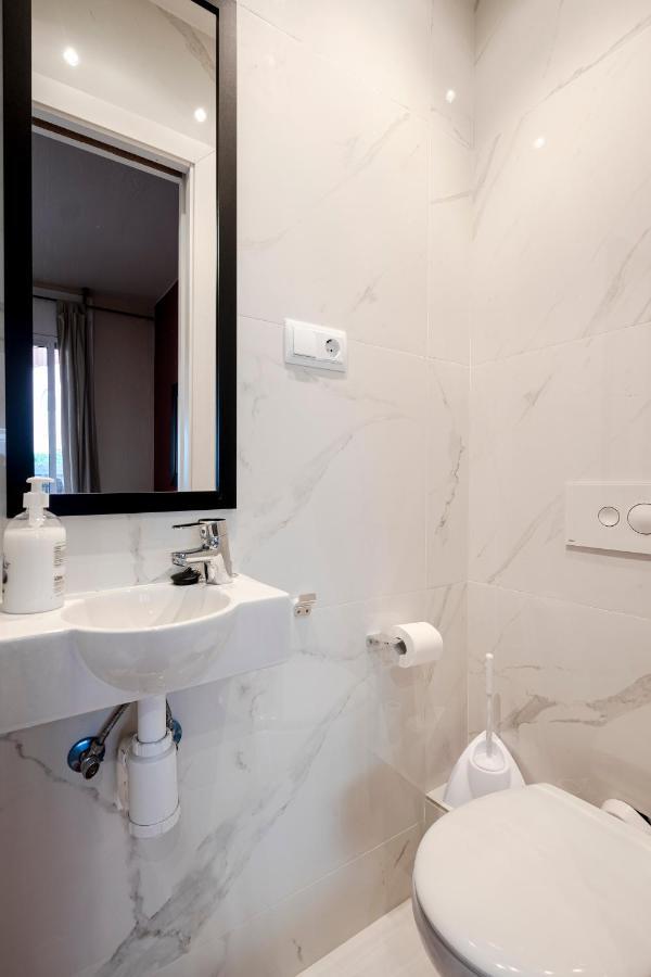 Three Bedroom Apartment In Sants 巴塞罗那 外观 照片